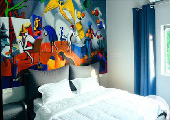 安龙对于酒店的墙体彩绘而言更注重哪些方面？