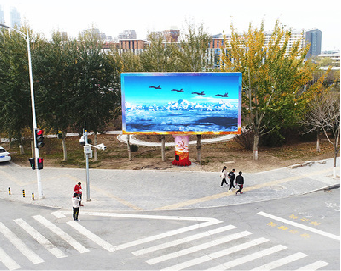 安龙户外大屏广告投放要点。